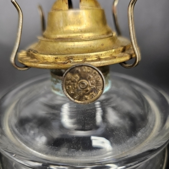 Vintage/antique 19th century finger‎ loop whale oil lamp - Picture 4 of 4